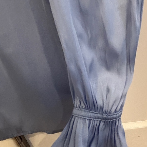 LOFT Ruffle Blouse. Size S - Picture 4 of 5